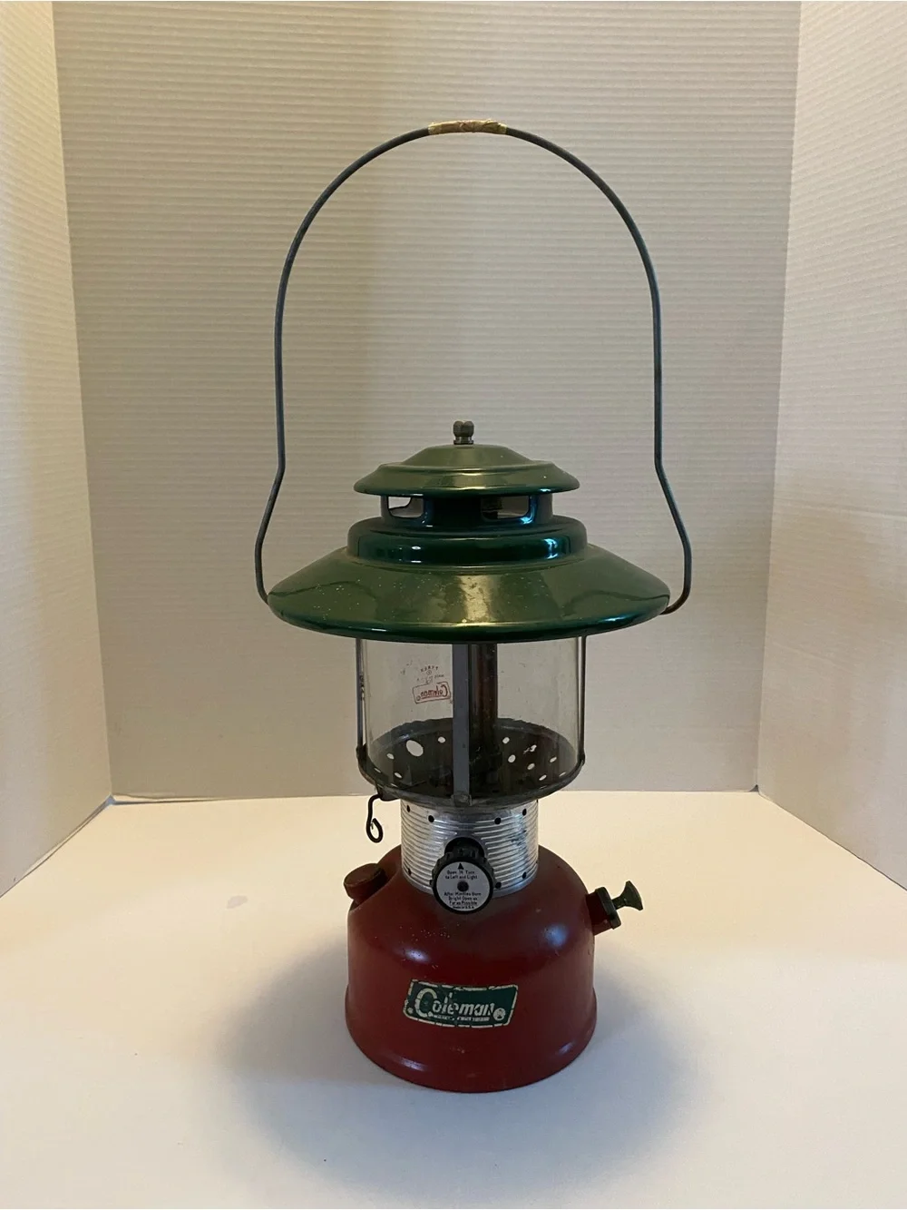 Coleman Lantern Big Hat 228E Double Mantle Green & Red With Bail Handle